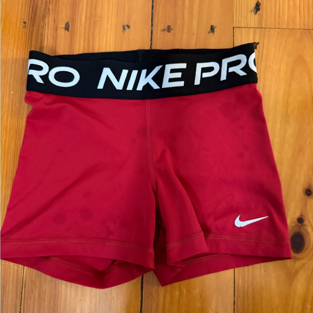 Nike pros red size xs